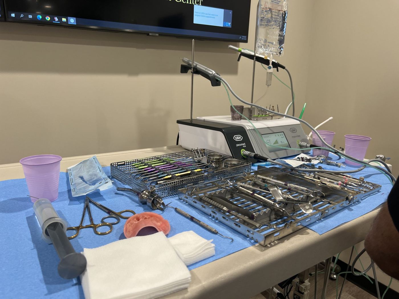 Surgical setup prepared for live sinus lift training in the Additional Courses track